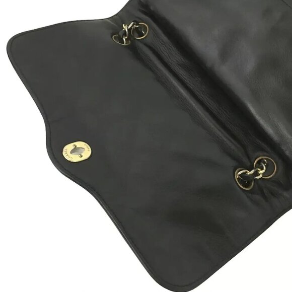 Vintage Chanel Limited Paris Edition Double Flap Diana with 24k Gold Hardware - Picture 6 of 10